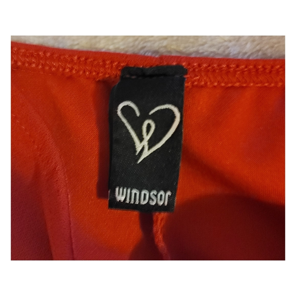 Red Ruched Bodycon dress - Picture 4 of 5
